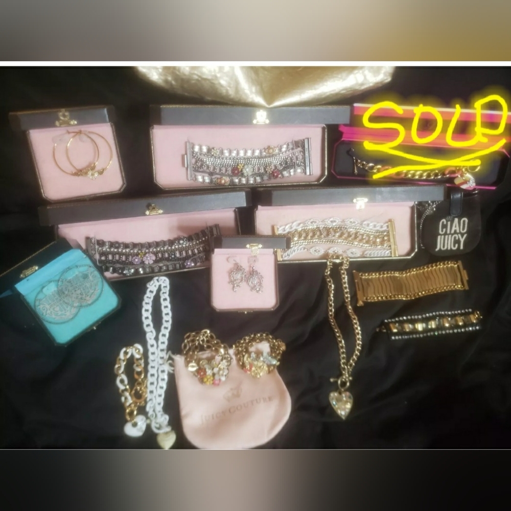 JUICY COUTURE BUNDLE PURSE AND JEWELRY!!! OFFERS WELCOME